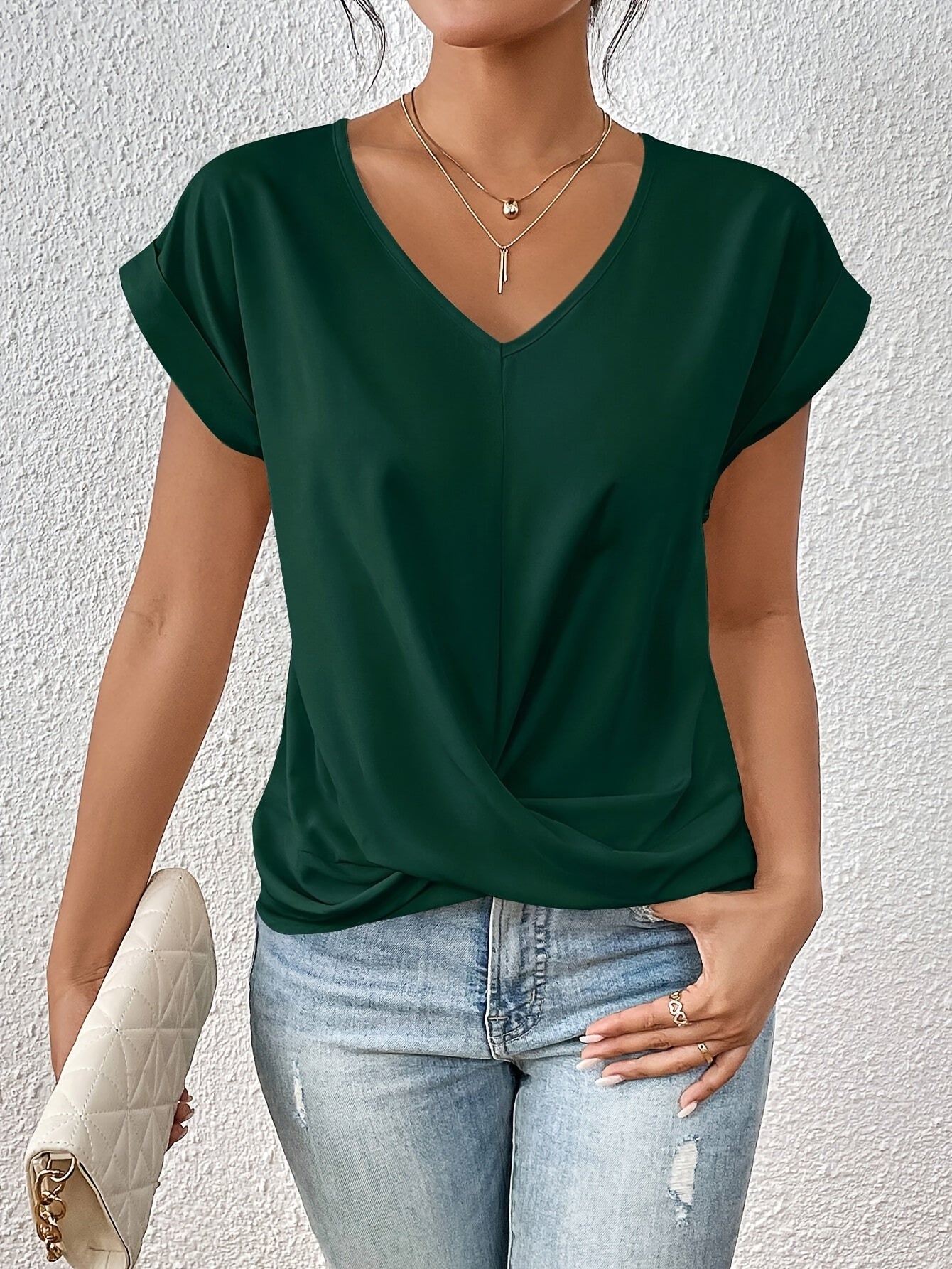 Ella | Comfortable T-shirt with an elegant neckline