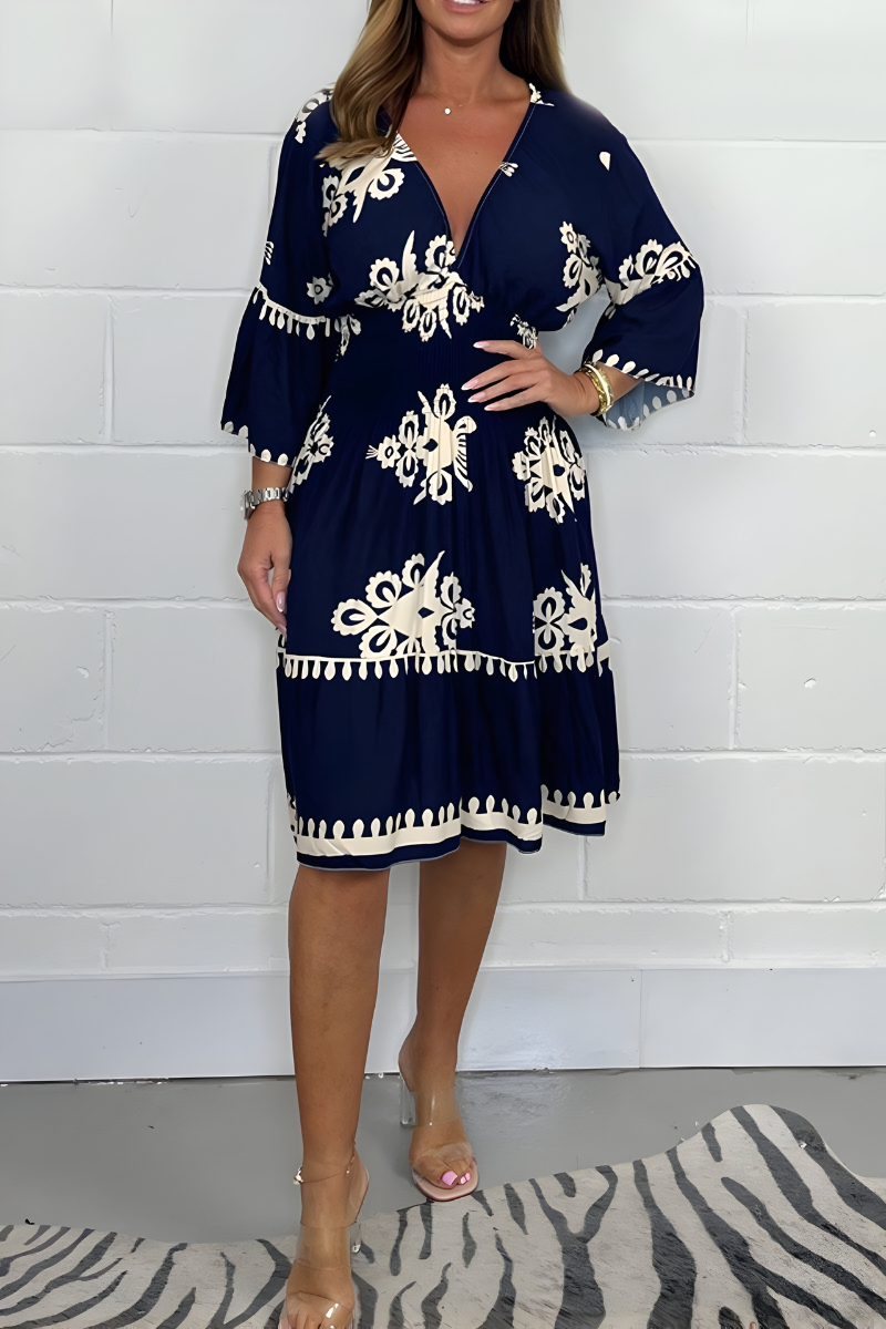Eloise | Flattering knee-length dress